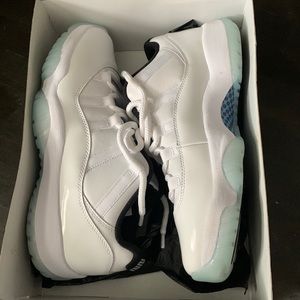 Jordan 11 retro low “legend Blue”